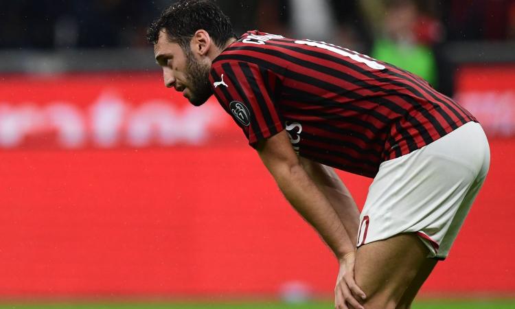 Calhanoglu via dal Milan: è un'idea del Leicester, ma c'è una priorità