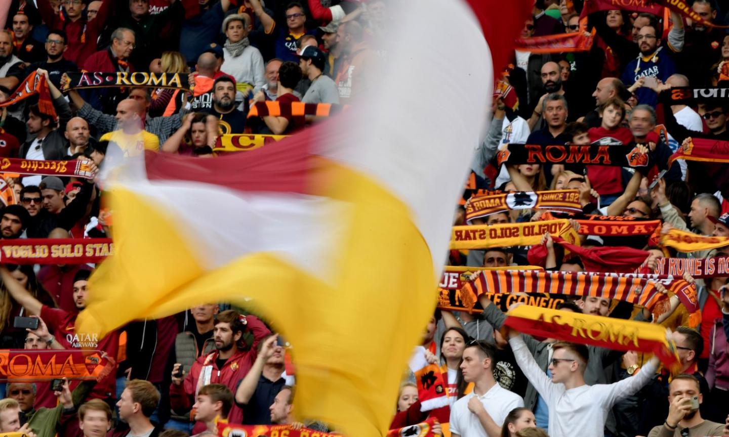 Roma-Gent, la Curva Sud continua la contestazione nei confronti di Pallotta: 'Pezzo di m....'