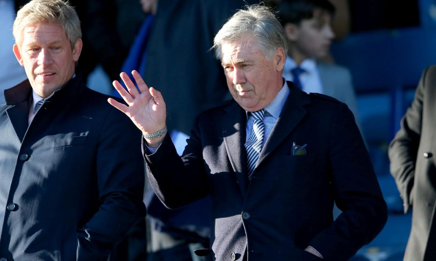 Ancelotti watches the Everton-Arsenal game from the stands - pics