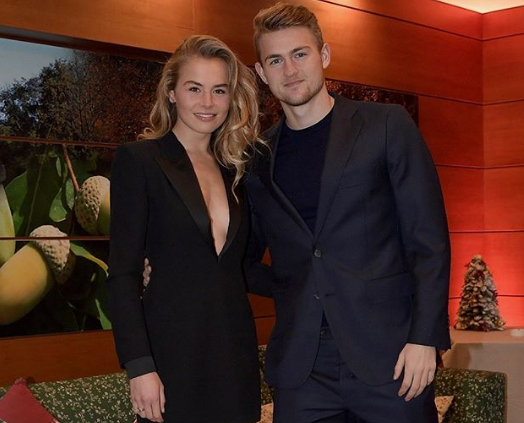De Ligt allontana il mercato e si rilassa a Portofino con Chiesa, le FOTO di Annekee fanno impazzire i follower