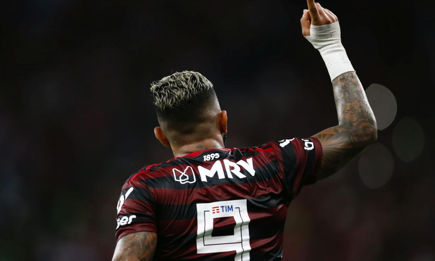 Flamengo, Gabigol fa gli auguri ad Adriano: 'Buon compleanno idolo!'