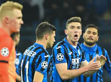 Lione e Chelsea offrono 25 milioni per Gosens: la risposta dell'Atalanta