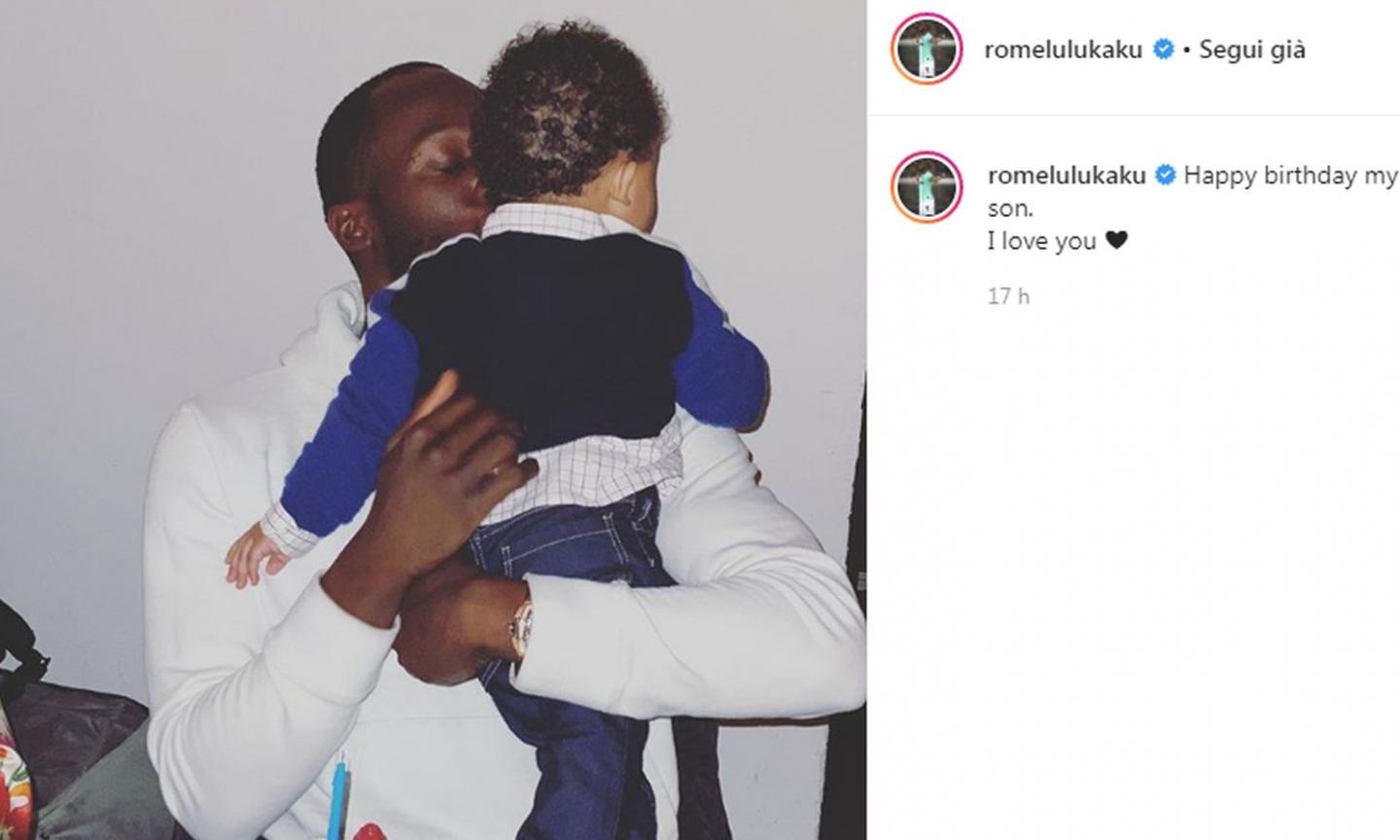 Lukaku celebra il compleanno del piccolo Romeo con la maglia dell'Inter: 'Ti amo' FOTO