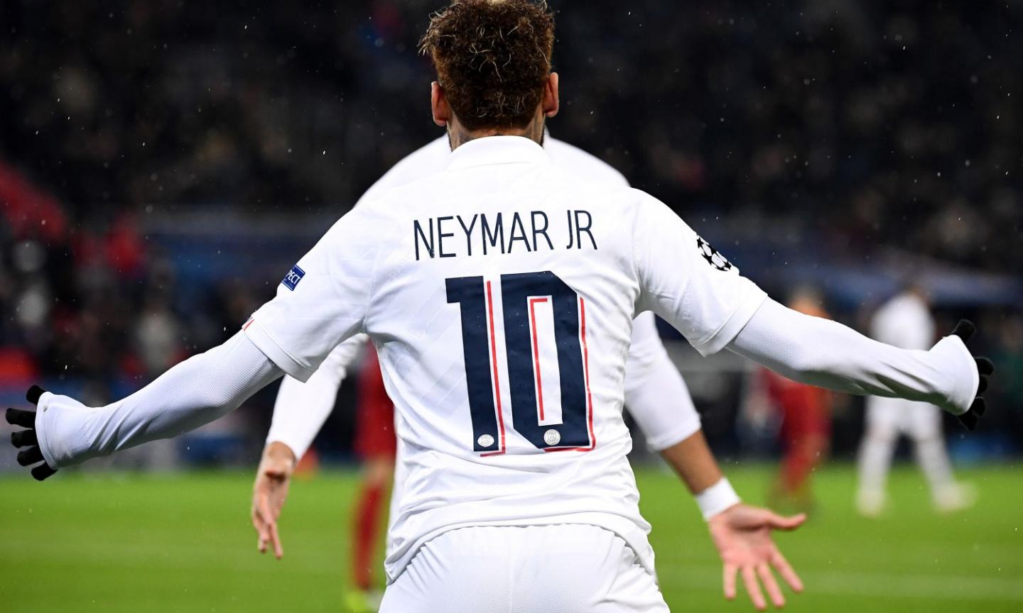 Neymar dedica a Kobe Bryant la doppietta contro il Lille: PSG a +10 sul Marsiglia, GUARDA I GOL