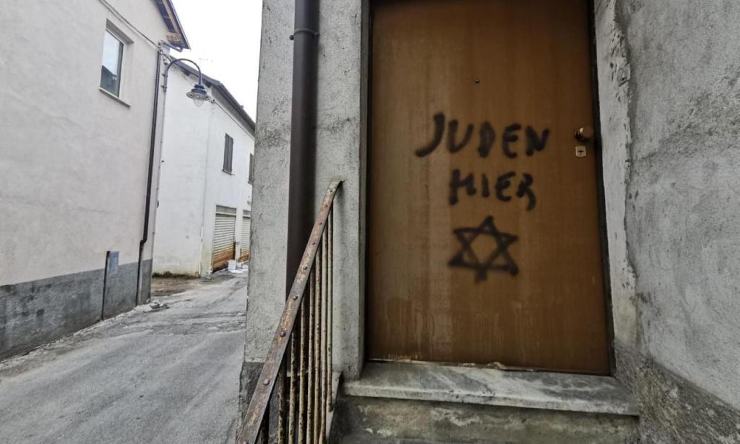 'Juden hier', la porta sull'inferno. La ragione oggi non abita più qui