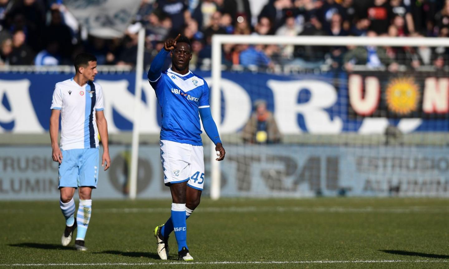 Brescia-Lazio: cori e 'buu' contro Balotelli, l'arbitro Manganiello risponde a Mario