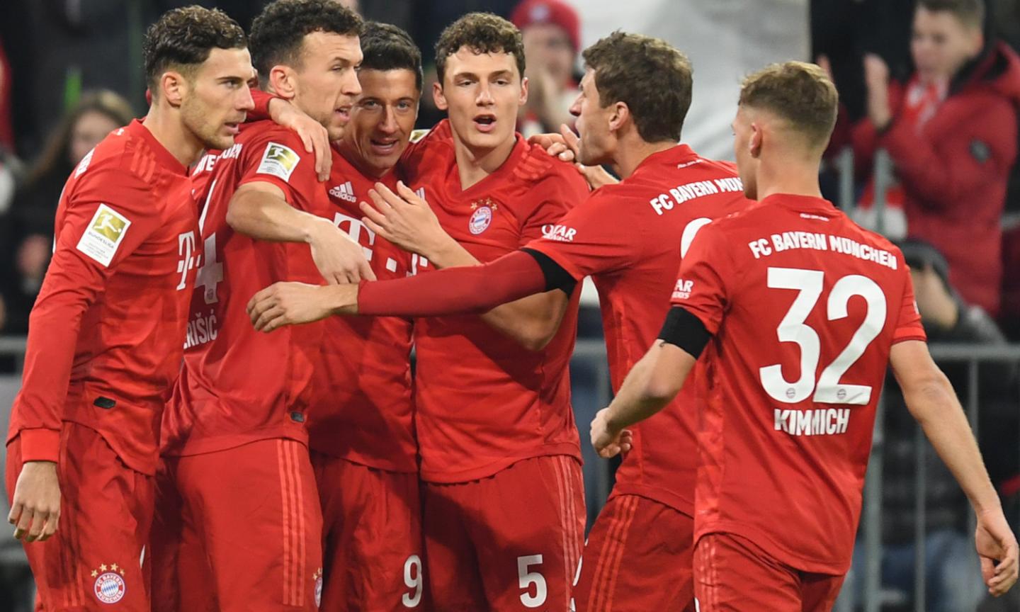 Bundesliga: Lipsia ko a Francoforte, il Bayern batte lo Schalke 5-0 e risale a -1