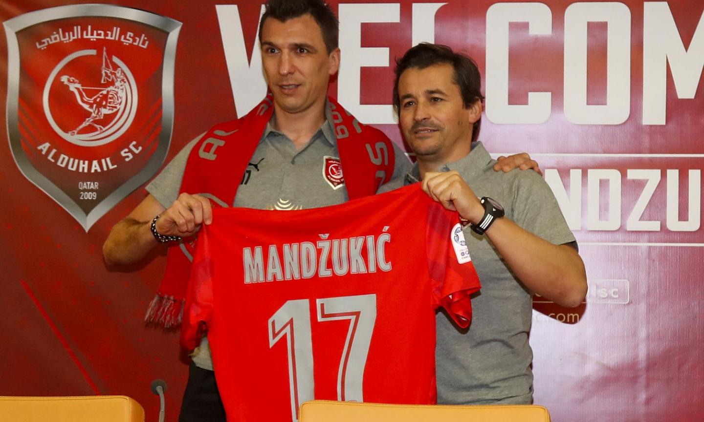 Mandzukic debutto con l'Al Duhail: segna il gol vittoria allo scadere, ma il Var lo annulla