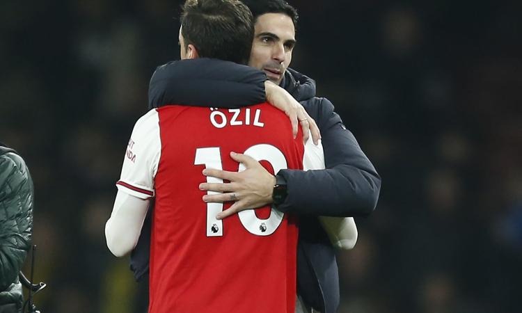 Arsenal, Ozil e il futuro: 'Felice di continuare qui un altro anno'
