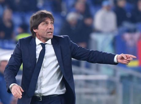Conte: 'Al calcio serve il pubblico. Dopo questo ciclo vedremo cosa potremo dire. Su Handanovic...'