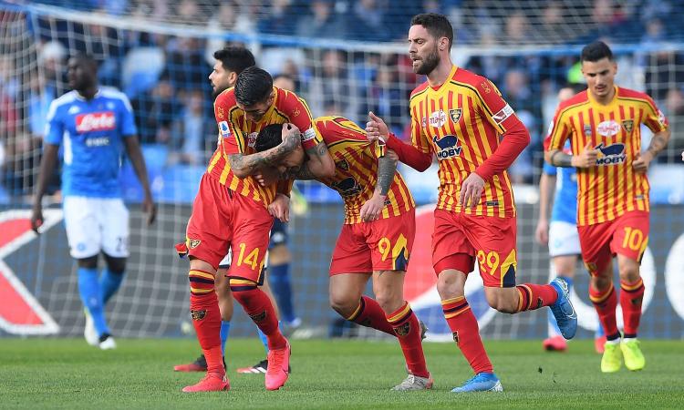 Il Napoli crolla ancora: 3-2 Lecce al San Paolo tra le proteste