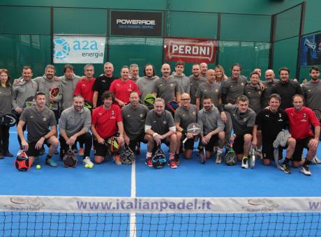 Derby all'Inter con Bonolis: Milan ko anche a padel