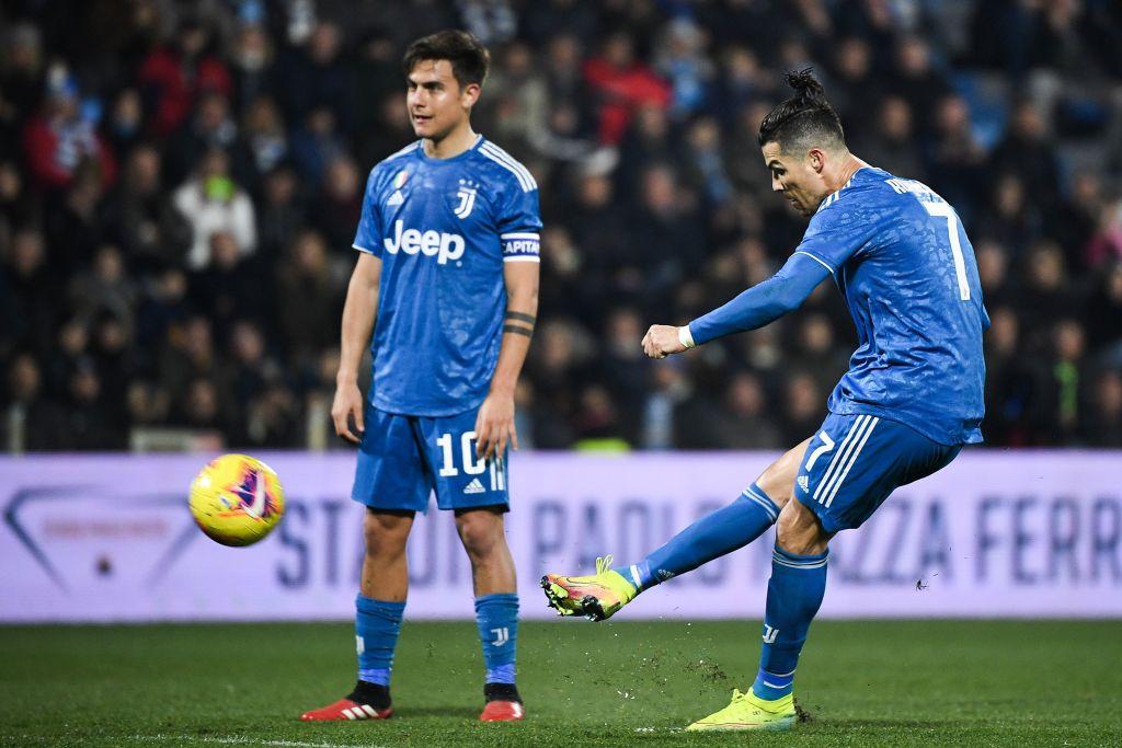 Clamoroso, Ronaldo e Dybala contro i compagni nell'intervallo di Lione-Juve: 'Siamo soli!'