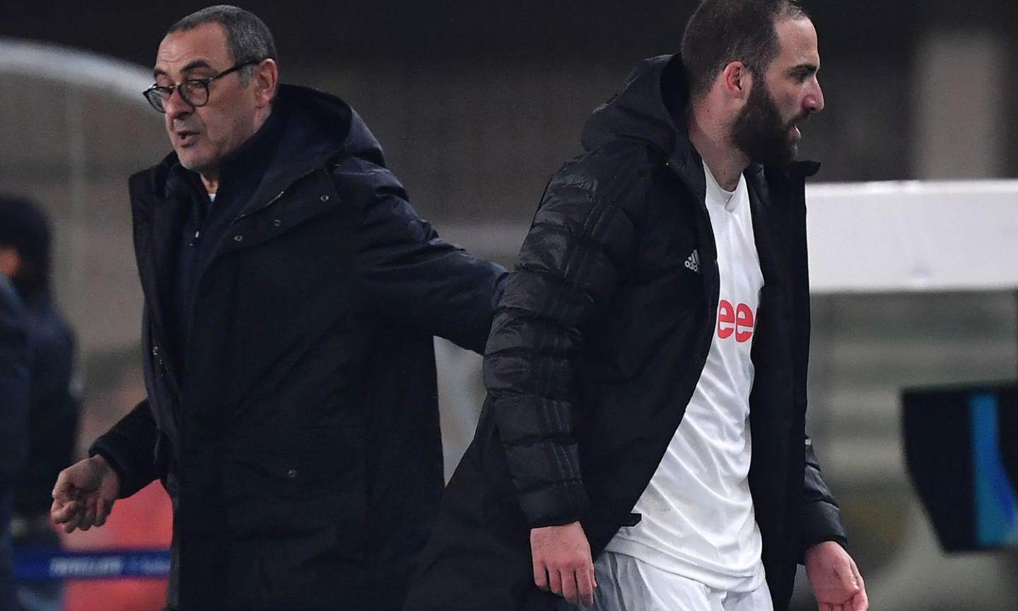 Higuain ai compagni della Juve: 'Non torno, per me la stagione è finita'. Ma farlo davvero gli costerebbe troppo