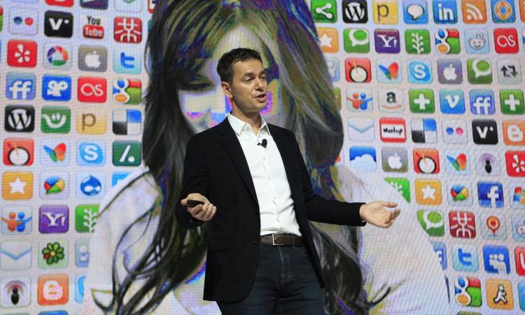 Da Whatsapp a Google e Netflix: anche i colossi tecnologici della Silicon Valley 'malati' di coronavirus
