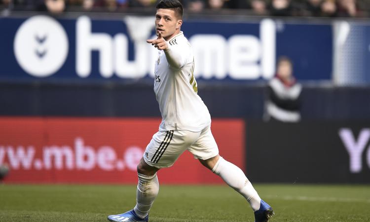 Roma, clamoroso Zidane: blocca all'ultimo Mayoral e offre Jovic