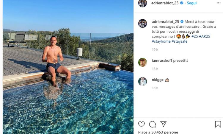 Juve, Rabiot dalla villa in Costa Azzurra: 'State a casa, giorni migliori stanno arrivando'