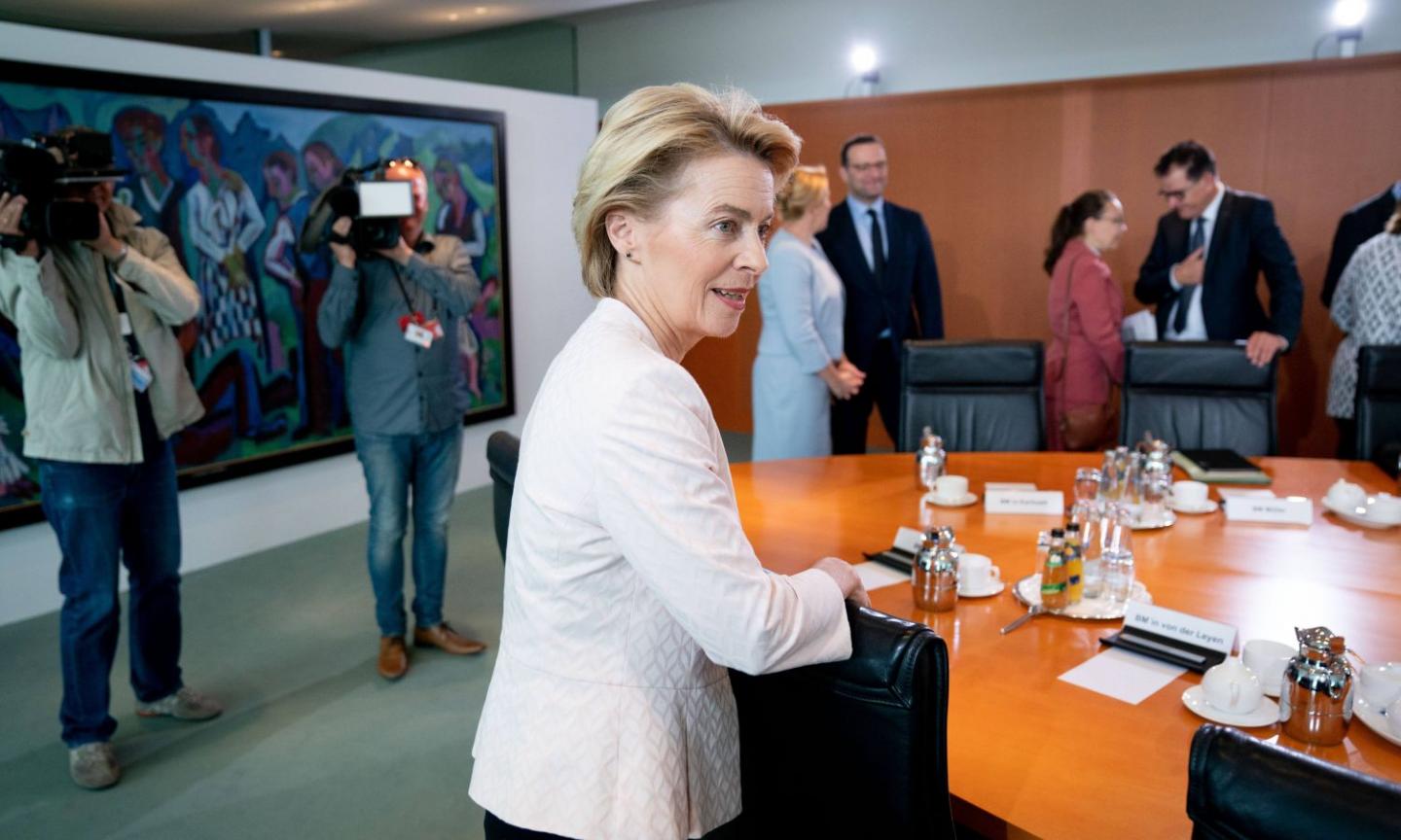 Von der Leyen: 'L'Unione europea si scusa con l'Italia, molti assenti quando aveva bisogno'