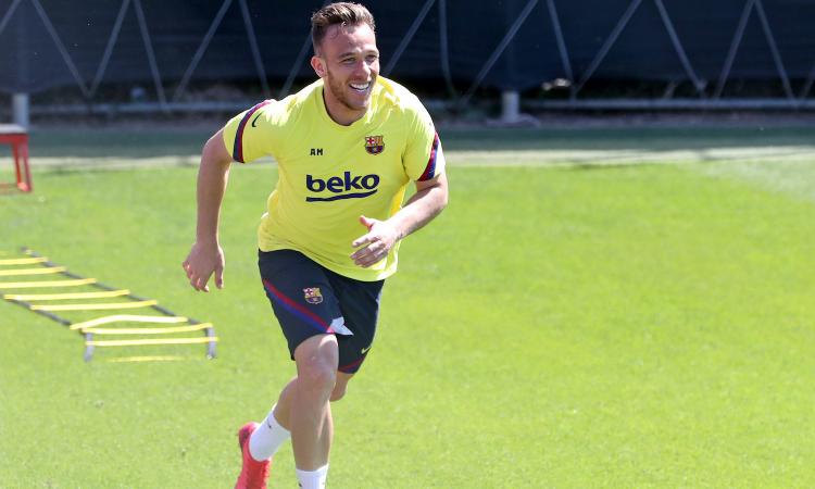 Arthur fa muro, ma ora è il Barcellona a spingerlo verso la Juve