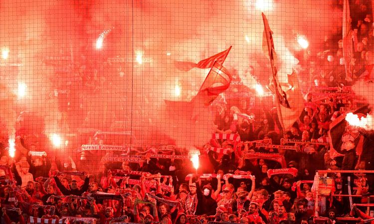 Polemiche tra virus e tv, lotta di classe e il Pistolero che non spara più: Hertha-Union, il derby di Berlino 30 anni dopo