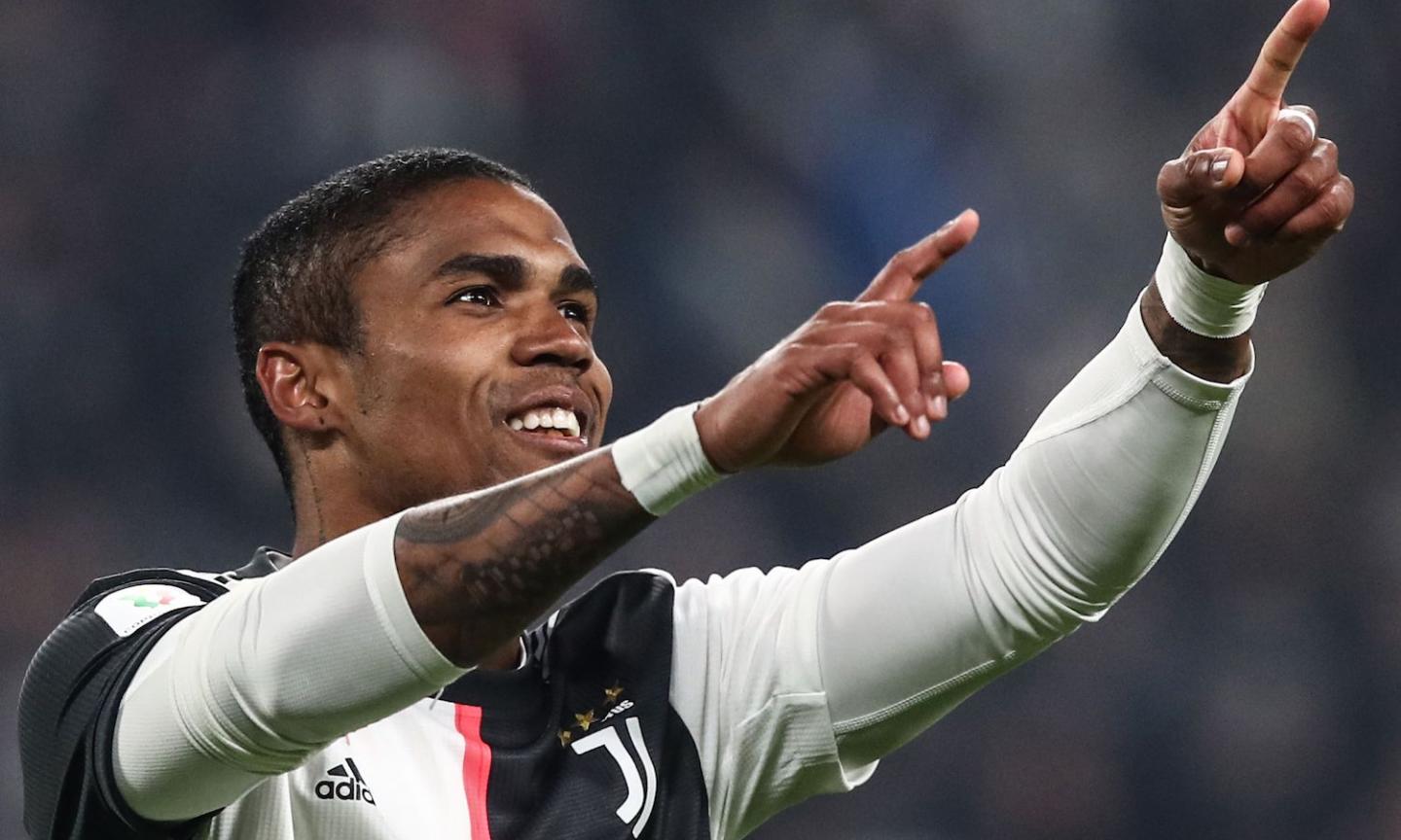 Juve, Douglas Costa piace in Premier