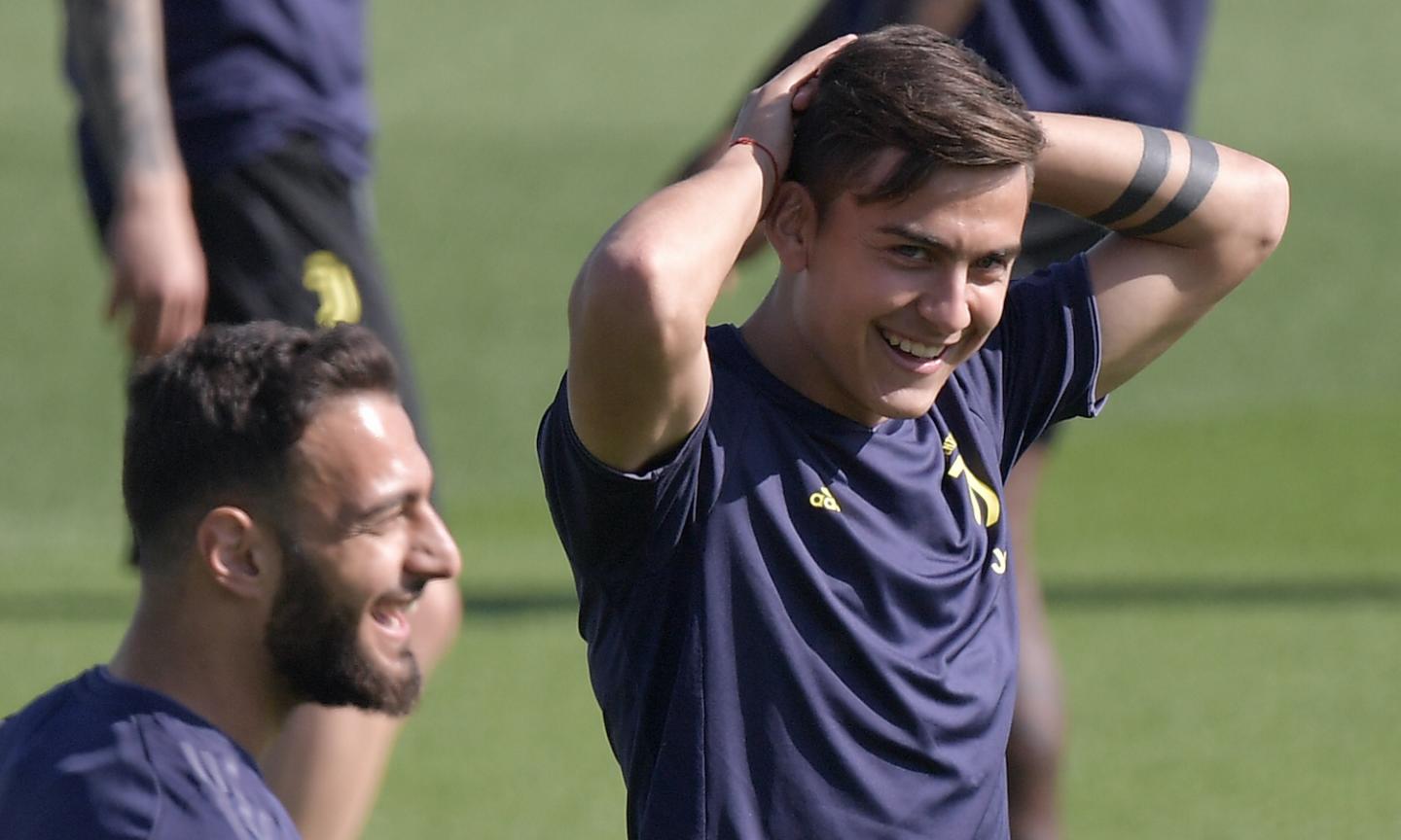 Juve, Dybala torna in campo: primo allenamento post coronavirus