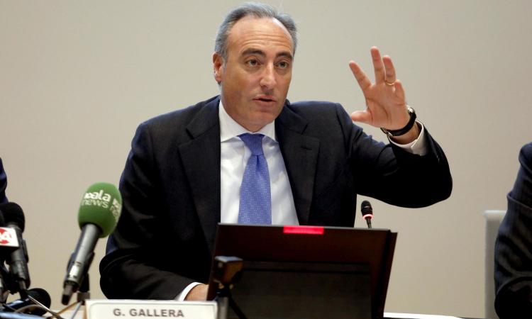 'Per infettarmi servono due infetti': l'incredibile gaffe di Gallera scatena l'ironia del web FOTO e VIDEO