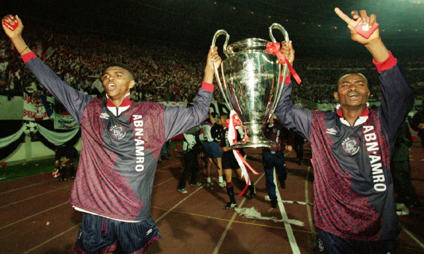 L'Ajax celebra il trionfo in Champions nel 1995 contro il Milan VIDEO