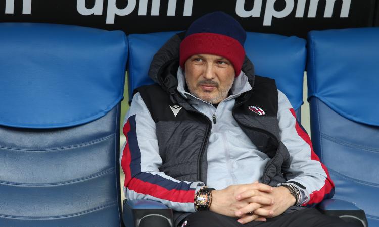 Bologna, un sospetto positivo al coronavirus nello staff. Di Vaio: 'Non è Mihajlovic. Se confermato, squadra in ritiro'
