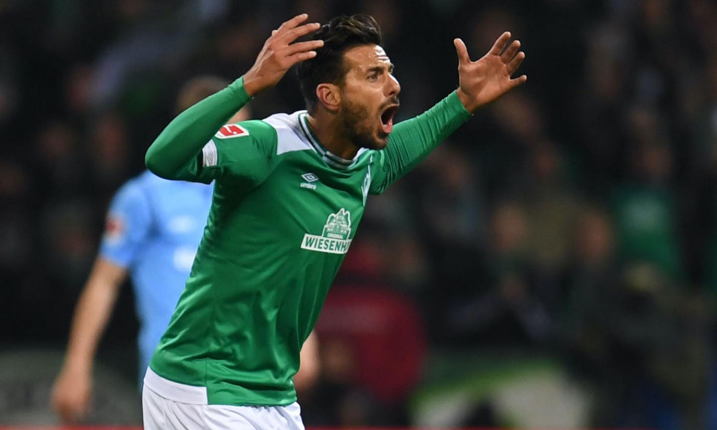 Werder Brema: positiva la figlia, Pizarro messo in quarantena