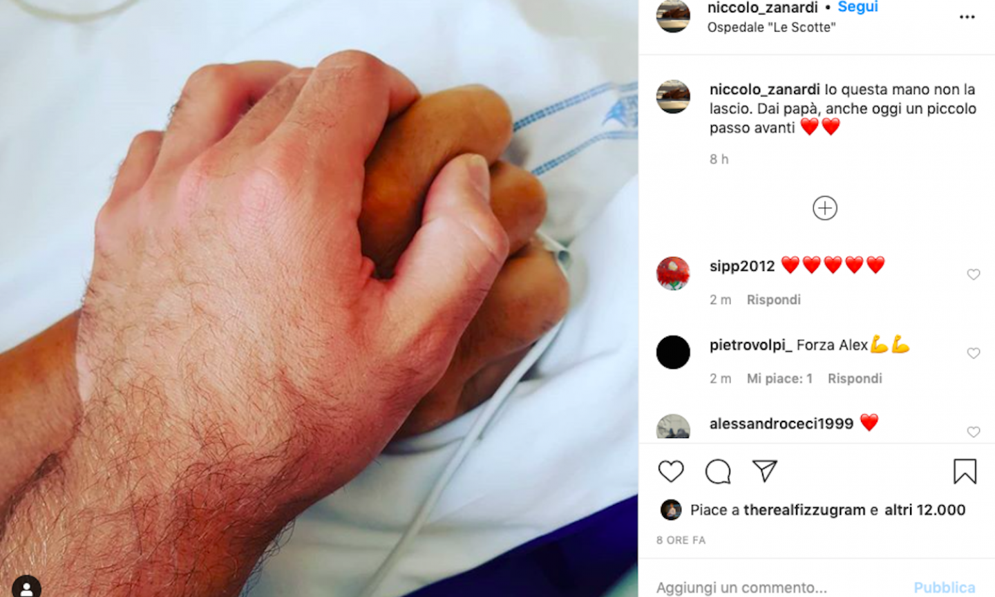 'Io questa mano non la lascio': il commovente post del figlio di Zanardi FOTO 