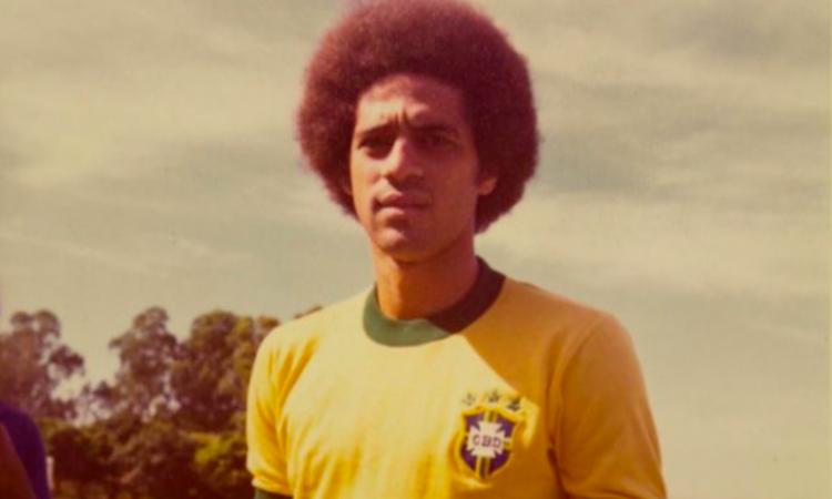 Roberto Batata, la leggenda del numero 7 che segnò 7 gol dal cielo