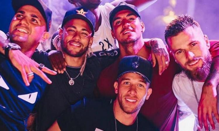 La passione per la samba, l'amicizia con Neymar e la fidanzata sciatrice: la Juve scopre Arthur, 'l'unico erede di Xavi'