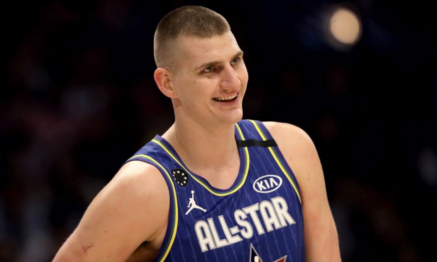 NBA: anche Jokic ha il Virus. Era agli eventi organizzati da Djokovic in Serbia