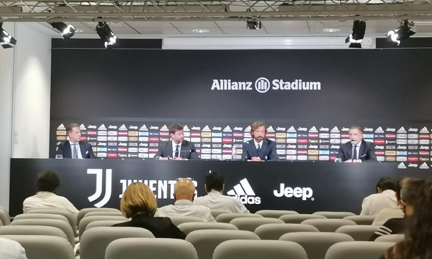 Juve, Agnelli presenta Pirlo e non Sarri: con Allegri che avrebbe fatto? 