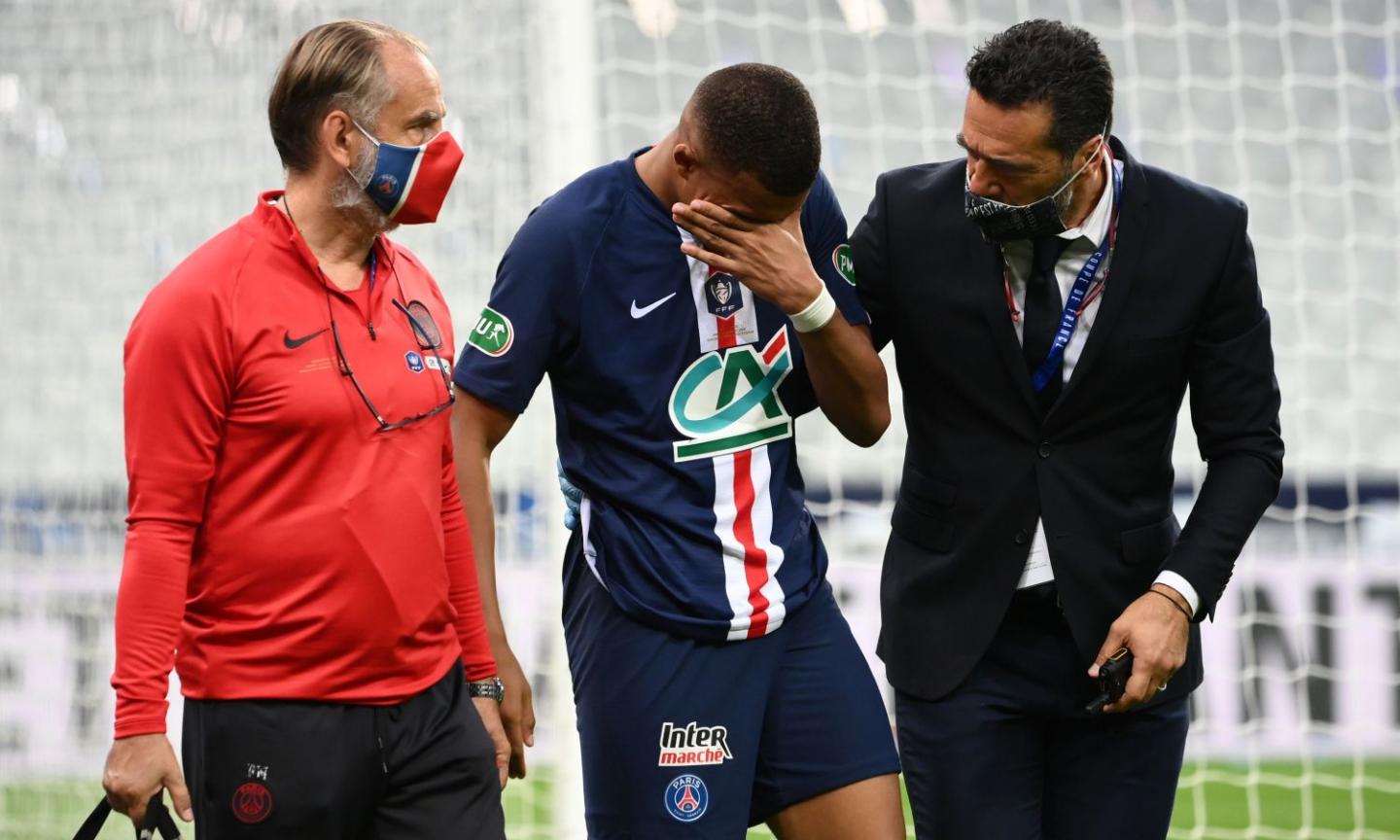 Psg in ansia, Mbappé va ko: esce in lacrime e con le stampelle, Atalanta a forte rischio