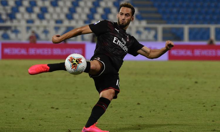 Calhanoglu: 'Al Milan le cose cambiano sempre, il prossimo è il mio ultimo anno e devo decidere bene'