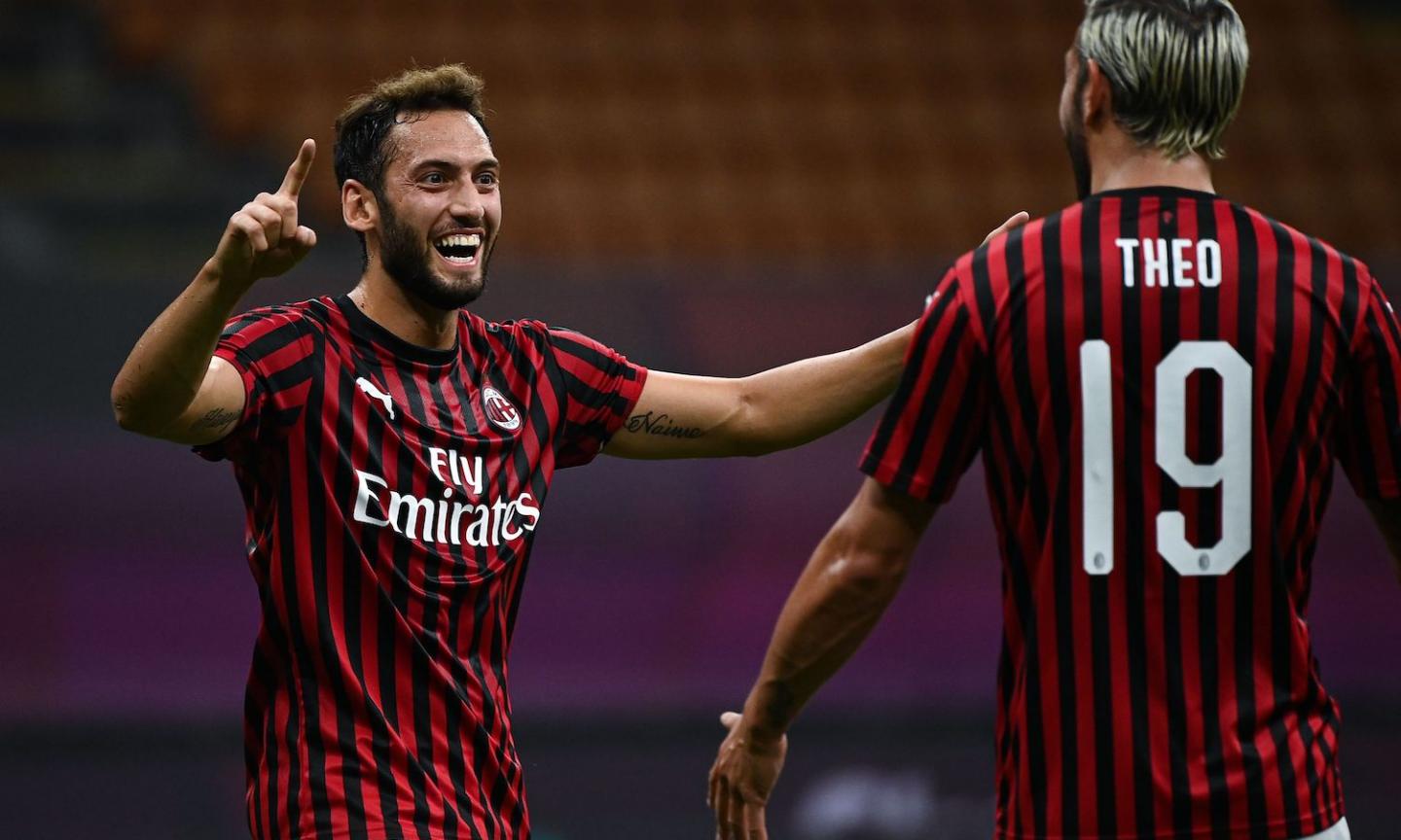 Milan, clausola rescissoria anche per Calhanoglu