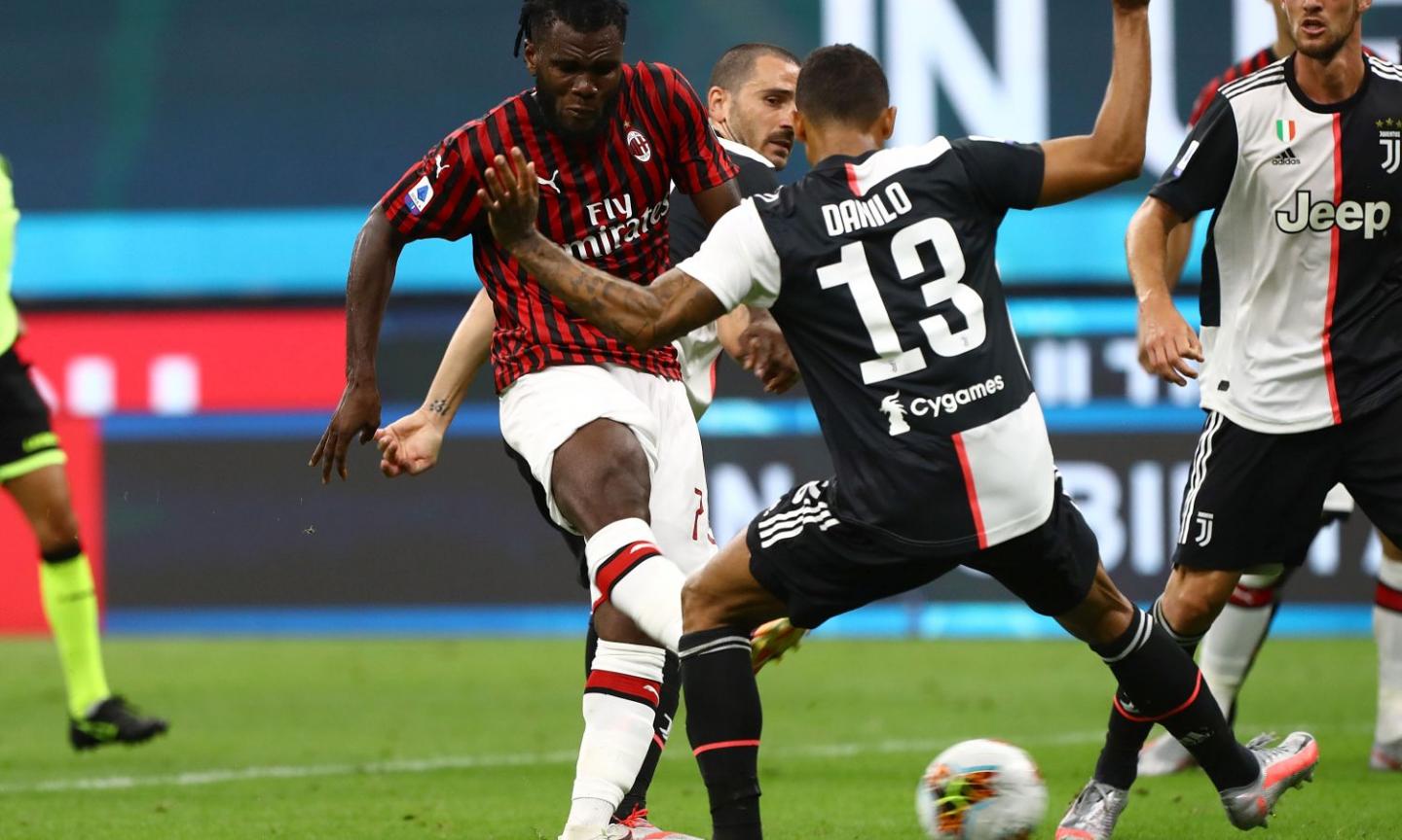 Juve, Danilo guarda oltre il ko col Milan: 'Serve serenità per i momenti difficili' FOTO