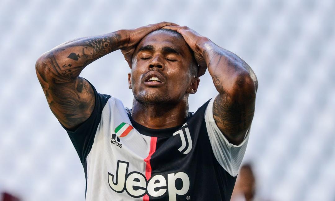 Douglas Costa via, ma il prezzo della Juve è clamoroso! La richiesta di Paratici