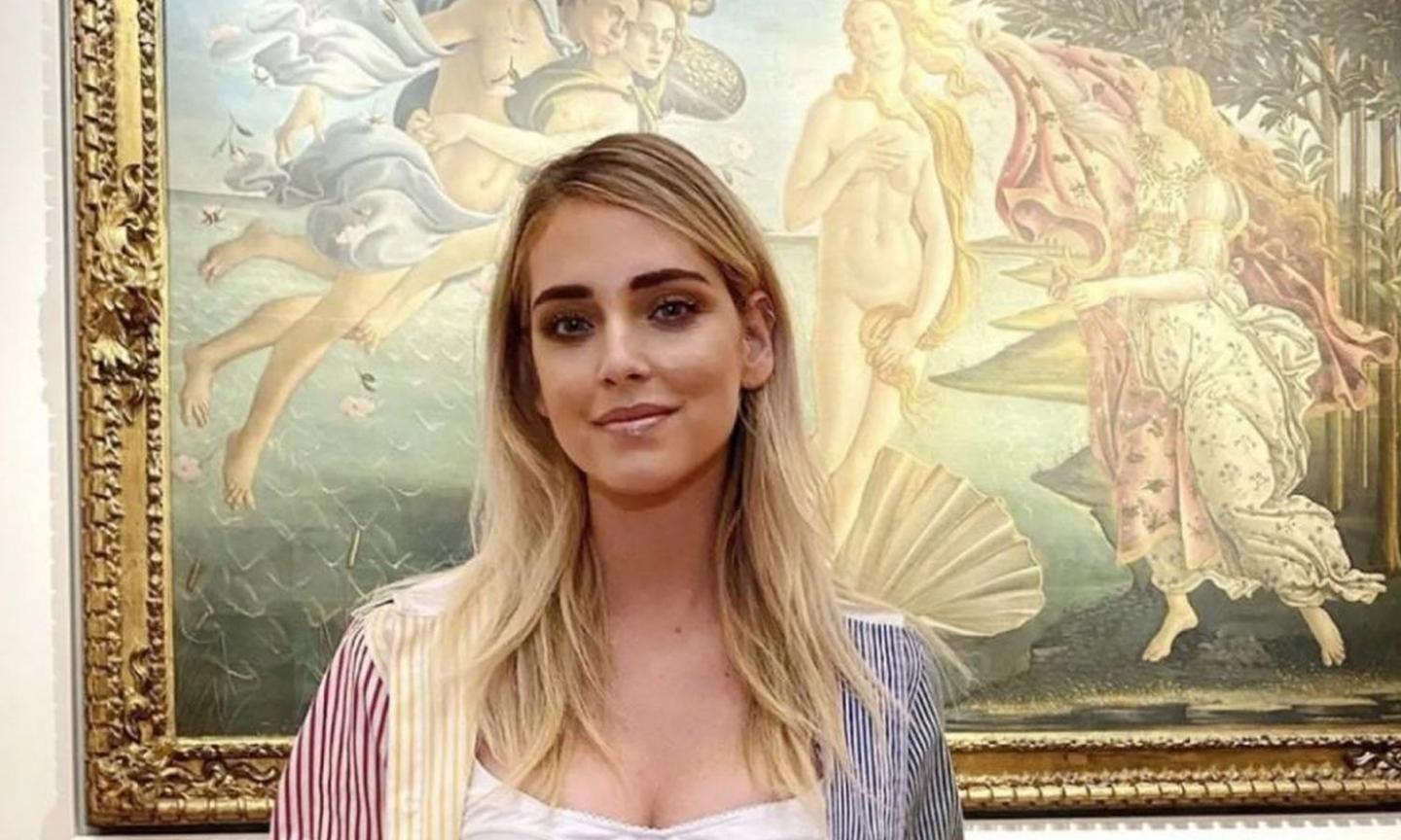 La rivincita delle bionde: la Ferragni porta i giovani agli Uffizi