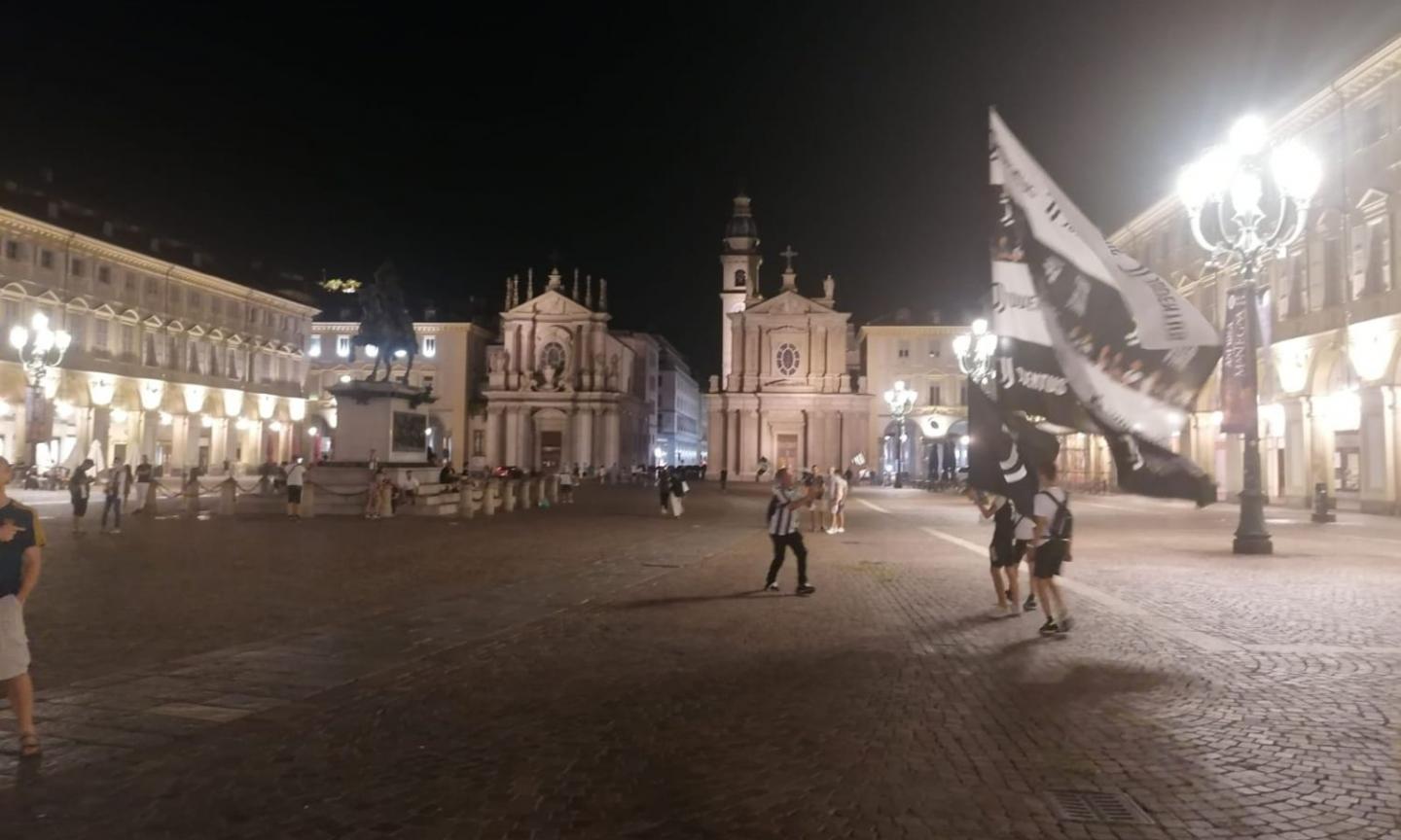 Qui Torino, festa al contrario: i tifosi ignorano lo scudetto della Juve, altro che Napoli... FOTO e VIDEO