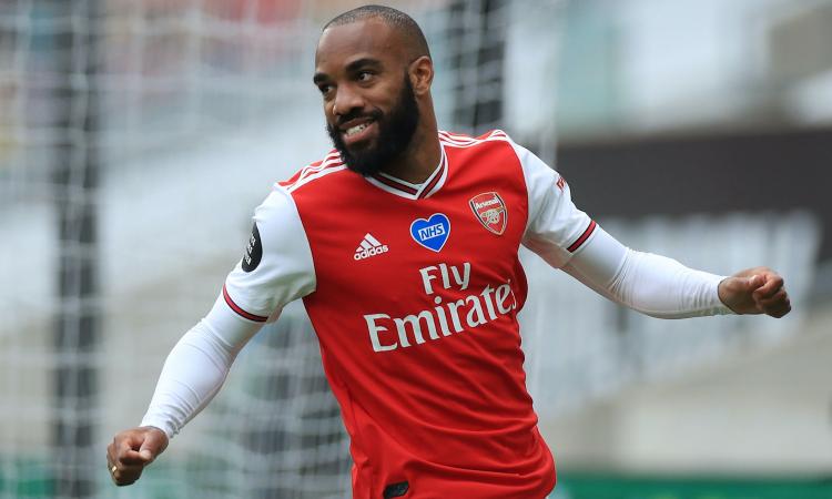 Non solo Milik: Juve, contatti con Lacazette. Il punto