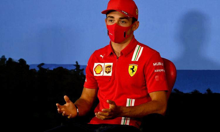Ferrari, Leclerc positivo al Coronavirus: 'Ho sintomi lievi, sono in isolamento'