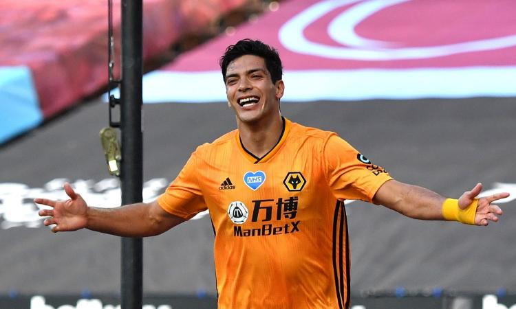 Juve, salgono le quotazioni di Jimenez per l'attacco