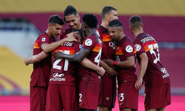 Il clamoroso errore dell'arbitro Chiffi lancia la Roma in Europa League e penalizza il Milan