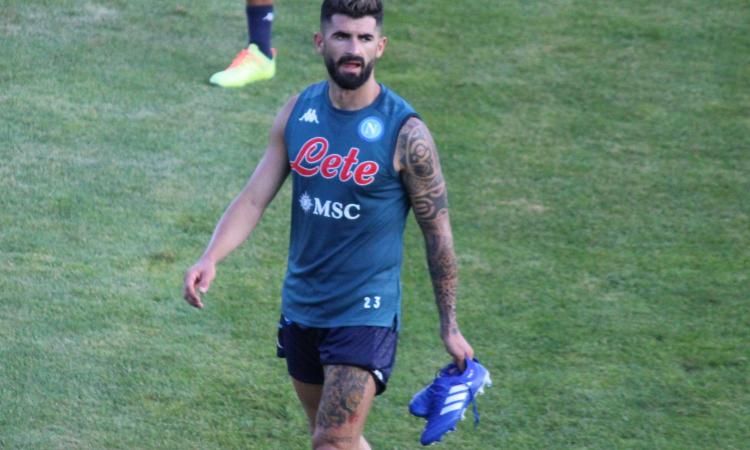 Napoli, cambia il futuro di Malcuit? Sirene russe per un terzino