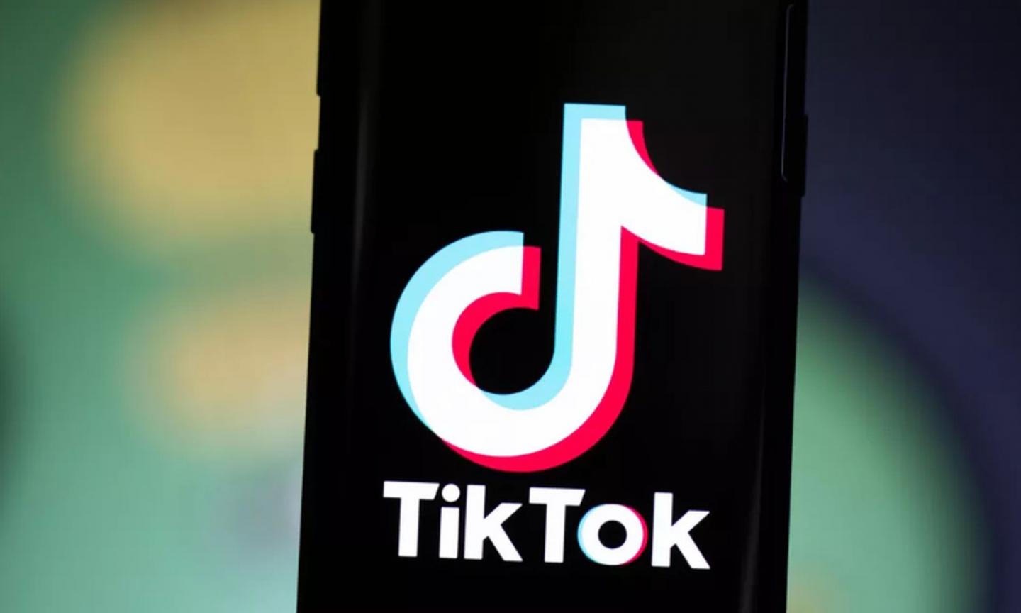 Il Garante della privacy contro TikTok: età accertata o blocco del social