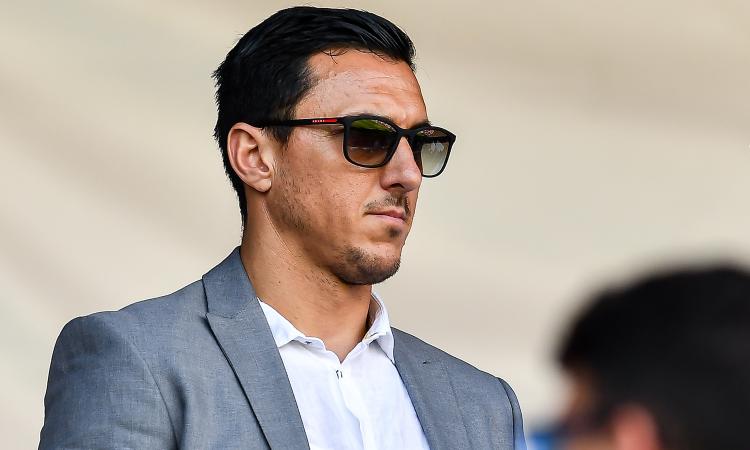 Fiorentina, Burdisso vola in Argentina. Occhi su tre giovani talenti Fiorentina, Burdisso vola in Argentina. Occhi su tre giovani talenti