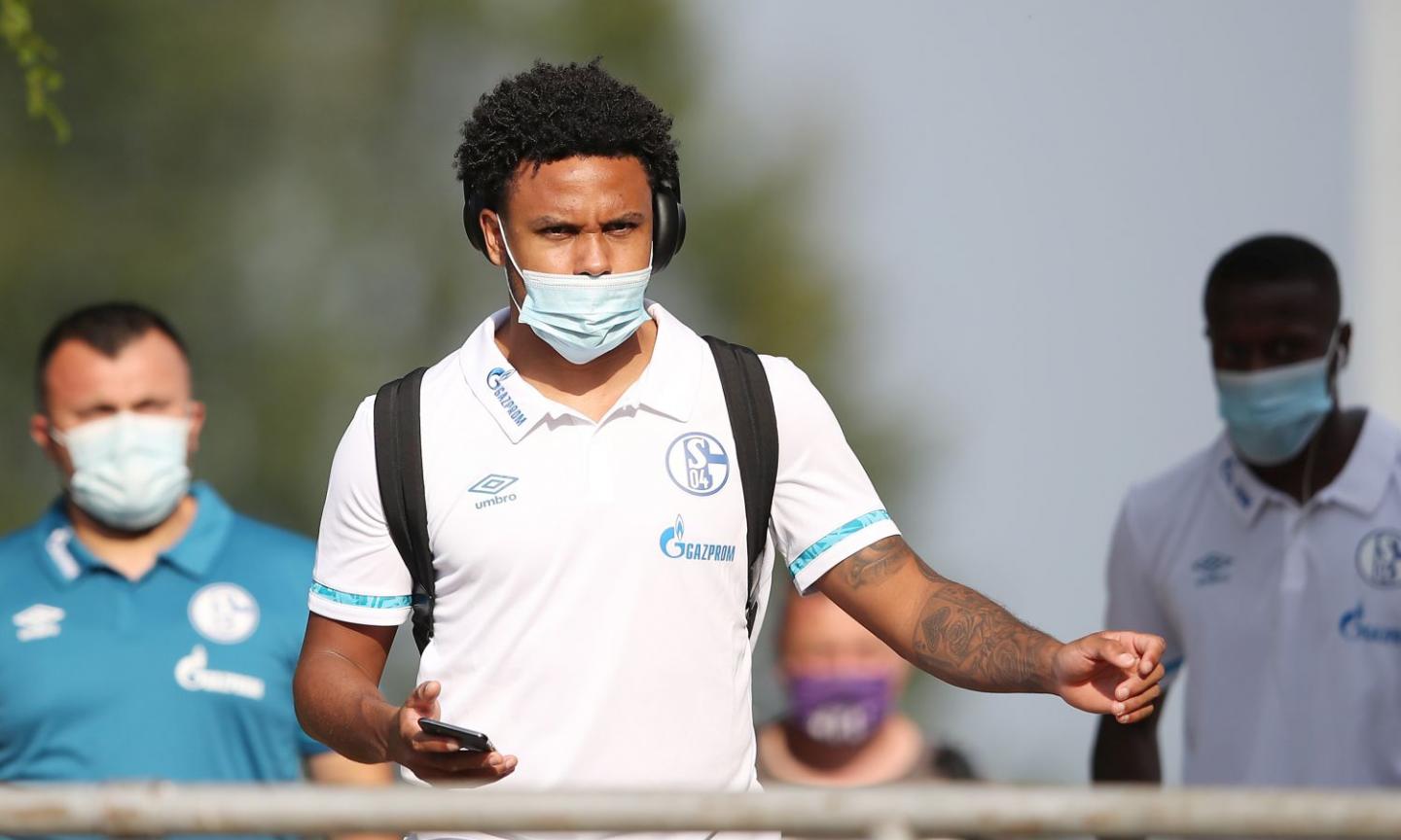 Juve, McKennie è sbarcato a Torino VIDEO